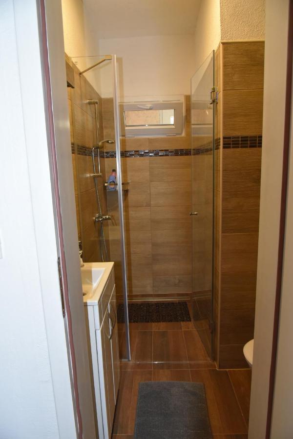 Rooms Bobic Licko Petrovo Selo Экстерьер фото