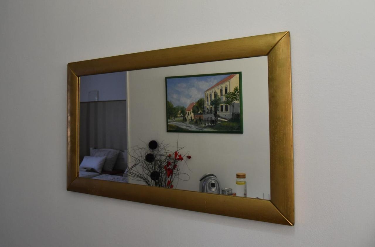 Rooms Bobic Licko Petrovo Selo Экстерьер фото
